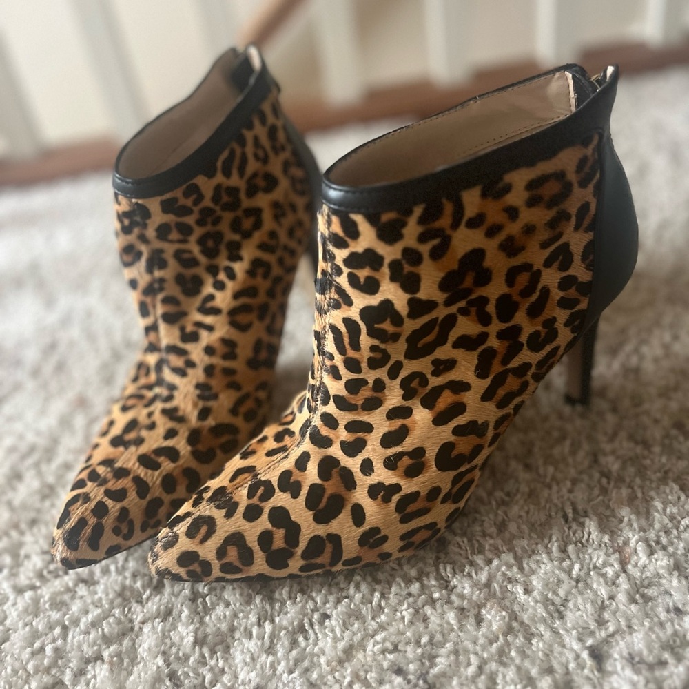 Leopard heeled boots